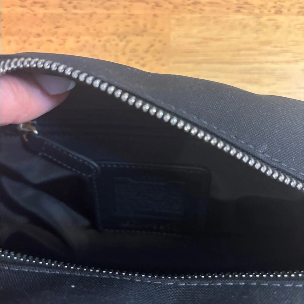 Coach toiletry bag - Picture 5 of 8